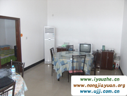 ����ˮ��С���r(n��ng)��Ժ