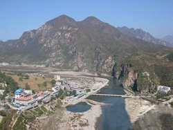 Ұ���º���ɽ�f