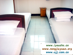 Ұ���°���{�Ҹ��҈@