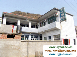 ����{��ľ�r(n��ng)��Ժ