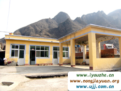 ����{��ľ�r(n��ng)��Ժ