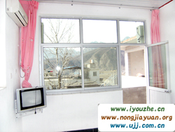 ����{��ľ�r(n��ng)��Ժ